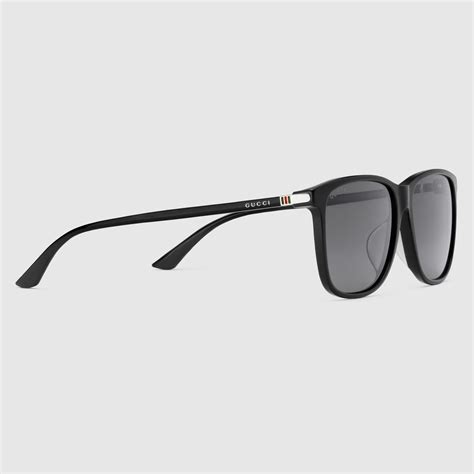 gucci 461677 j0740 1014|Rectangular frame sunglasses in black and red.